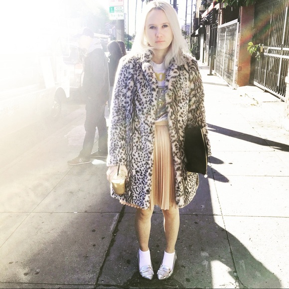 Meet your Posher, Aimee - Picture 2 of 4